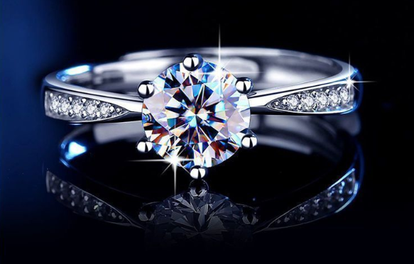 【Gold + Platinum】 1 Carat Six Nail Moissanite Diamond Ring